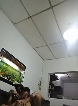 Snapshot of squirt_and_sex chatting on 10-16-25, 03:40 squirt and sex online show from 10-16-25, 03:40