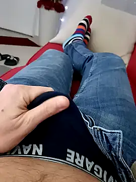 Snapshot of Markus_bst chatting on 12-19-24, 06:23 Markus bst online show from 12-19-24, 06:23