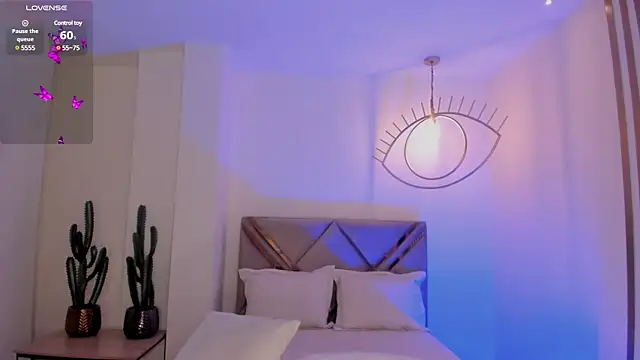 Snapshot of LindseyCox chatting on 01-25-25, 11:11 LindseyCox online show from 01-25-25, 11:11