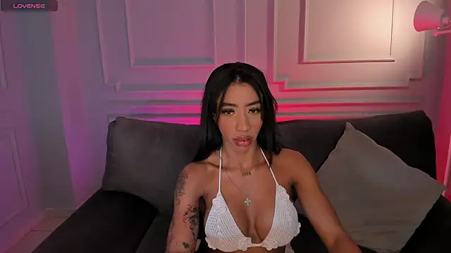 Snapshot of LindseyCox chatting on 10-11-25, 04:33 LindseyCox online show from 10-11-25, 04:33