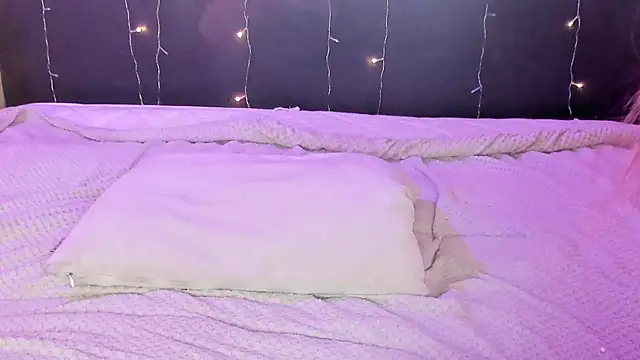 Snapshot of Eva_Merlin3 chatting on 12-27-24, 05:16 Eva Merlin3 online show from 12-27-24, 05:16