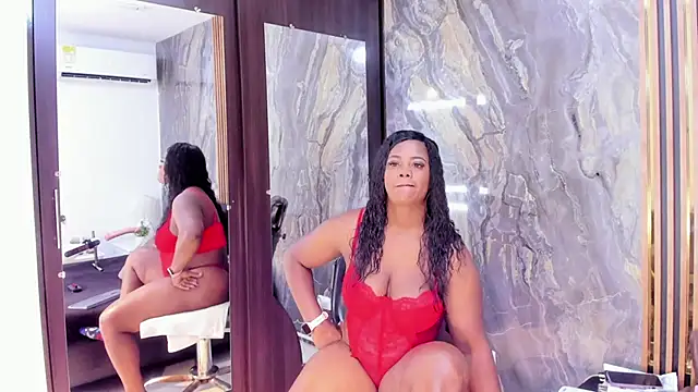 LauraSaenz01 online show from 11-08-25, 03:39