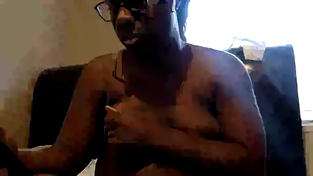 Snapshot of blacksexybeauty31 chatting on 03-10-25, 01:43 blacksexybeauty31 online show from 03-10-25, 01:43