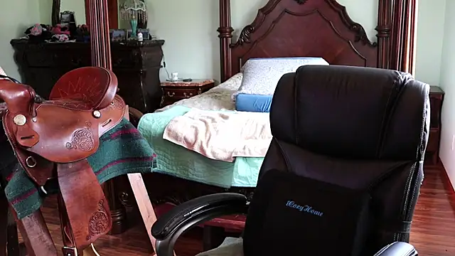 thornburyrose online show from 04-08-26, 05:35