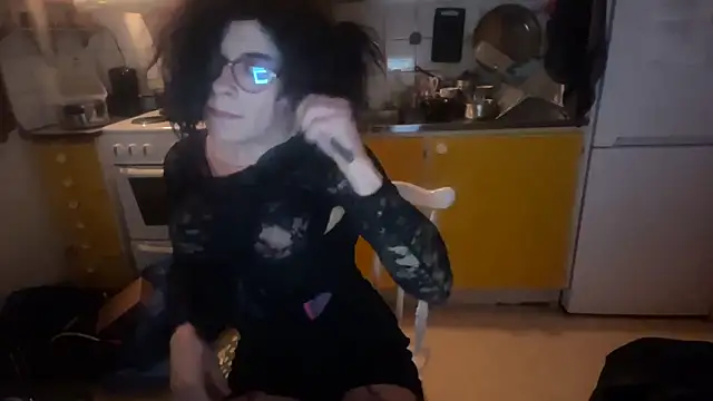 ecd011 online show from 05-15-26, 01:45