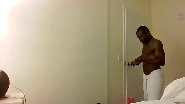 Maculine Stayr online show from 04-24-26, 06:49