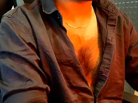 Snapshot of SHENOY3 chatting on 04-19-26, 01:16 SHENOY3 online show from 04-19-26, 01:16