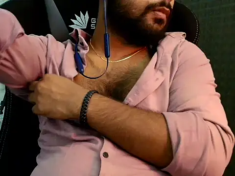 Snapshot of SHENOY3 chatting on 05-20-26, 06:58 SHENOY3 online show from 05-20-26, 06:58