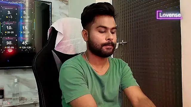 Snapshot of SHENOY3 chatting on 07-18-26, 03:05 SHENOY3 online show from 07-18-26, 03:05