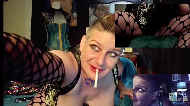 Snapshot of betty-bombshell chatting on 07-20-26, 12:36 betty-bombshell online show from 07-20-26, 12:36