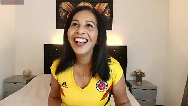 Snapshot of Shanon_mature chatting on 06-17-26, 07:15 Shanon mature online show from 06-17-26, 07:15