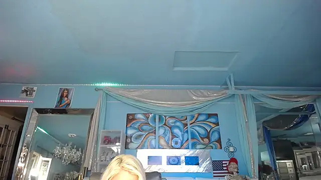 Snapshot of ADRIANNA_FOX chatting on 02-22-25, 09:01 ADRIANNA FOX online show from 02-22-25, 09:01