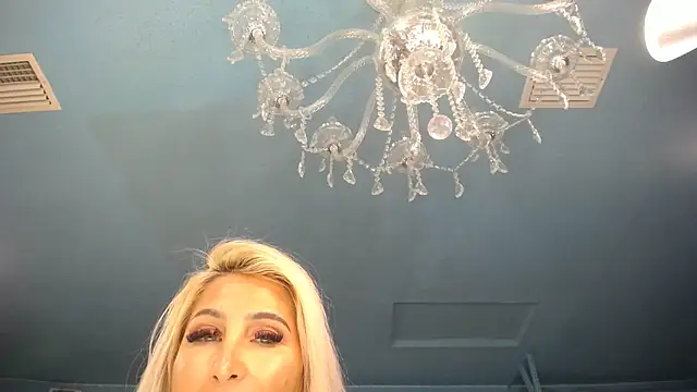 Snapshot of ADRIANNA_FOX chatting on 03-18-25, 07:41 ADRIANNA FOX online show from 03-18-25, 07:41