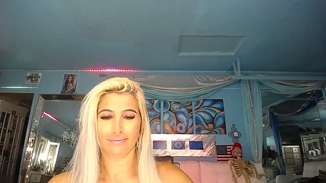 Snapshot of ADRIANNA_FOX chatting on 03-22-25, 01:22 ADRIANNA FOX online show from 03-22-25, 01:22