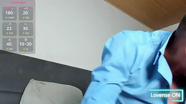 jhonyalzate2 online show from 03-09-26, 01:42