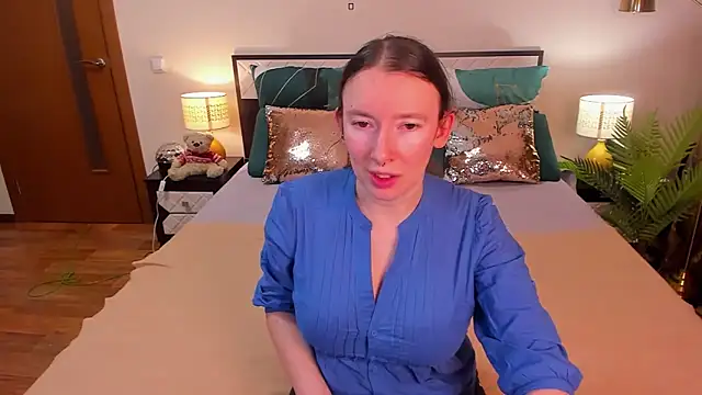 CatherineWalls online show from 03-01-26, 04:03