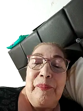 Vicky Rosse online show from 12-20-25, 05:53