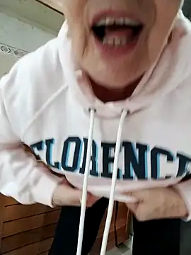 Vicky Rosse online show from 03-05-26, 07:43