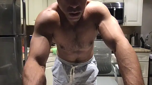 BigGuyMuscle online show from 11-07-25, 08:58