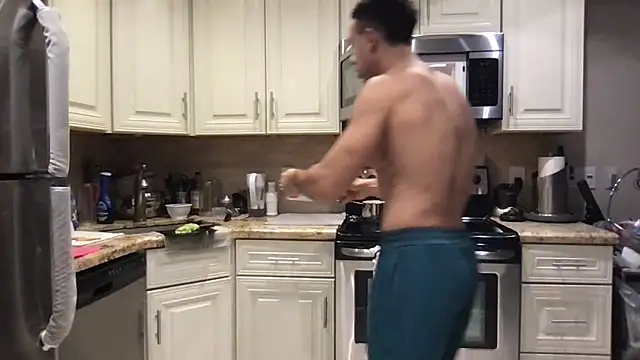 BigGuyMuscle online show from 02-22-26, 12:45