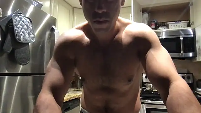 Snapshot of BigGuyMuscle chatting on 06-26-26, 03:22 BigGuyMuscle online show from 06-26-26, 03:22