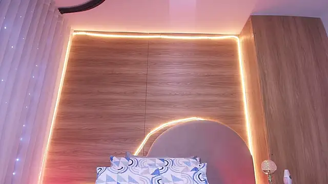 alexaa walker online show from 04-15-26, 12:34