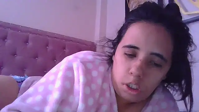 annarose19 online show from 10-28-25, 06:21