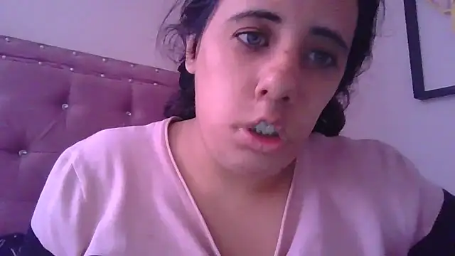 annarose19 online show from 11-19-25, 04:51