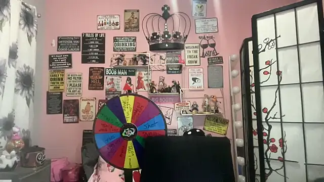 Snapshot of latinacubana chatting on 02-21-25, 07:34 latinacubana online show from 02-21-25, 07:34