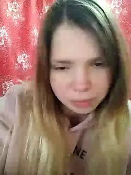 Snapshot of Zuli_Kiska chatting on 12-14-24, 12:01 Zuli Kiska online show from 12-14-24, 12:01