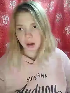 Snapshot of Zuli_Kiska chatting on 12-30-24, 08:47 Zuli Kiska online show from 12-30-24, 08:47