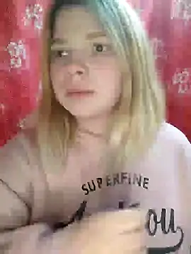 Snapshot of Zuli_Kiska chatting on 01-13-25, 11:49 Zuli Kiska online show from 01-13-25, 11:49