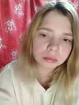 Snapshot of Zuli_Kiska chatting on 01-23-25, 09:39 Zuli Kiska online show from 01-23-25, 09:39