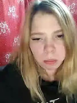 Snapshot of Zuli_Kiska chatting on 02-04-25, 08:38 Zuli Kiska online show from 02-04-25, 08:38