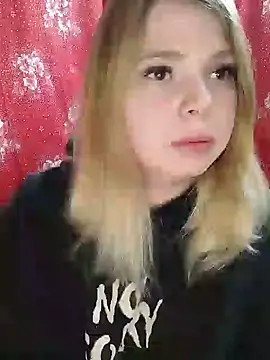 Snapshot of Zuli_Kiska chatting on 02-07-25, 08:42 Zuli Kiska online show from 02-07-25, 08:42