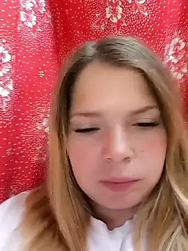 Snapshot of Zuli_Kiska chatting on 09-09-25, 11:10 Zuli Kiska online show from 09-09-25, 11:10
