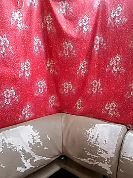 Snapshot of Zuli_Kiska chatting on 09-30-25, 11:15 Zuli Kiska online show from 09-30-25, 11:15