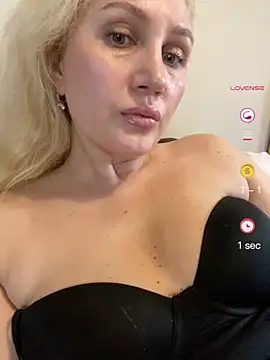 YourBlondee online show from 05-08-26, 03:34