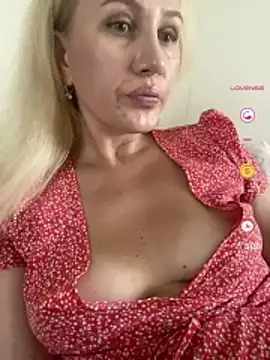 Snapshot of YourBlondee chatting on 07-14-26, 02:05 YourBlondee online show from 07-14-26, 02:05
