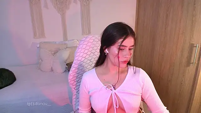 Snapshot of iriswest_ chatting on 05-15-26, 11:34 iriswest online show from 05-15-26, 11:34