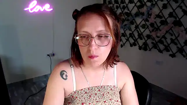 kittykalor09 online show from 04-17-26, 02:03