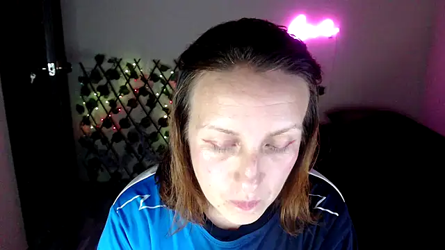 Snapshot of kittykalor09 chatting on 06-27-26, 01:32 kittykalor09 online show from 06-27-26, 01:32