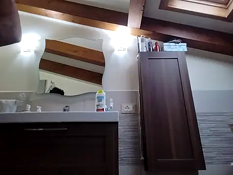 Snapshot of Xxgolden9 chatting on 10-21-25, 01:56 Xxgolden9 online show from 10-21-25, 01:56