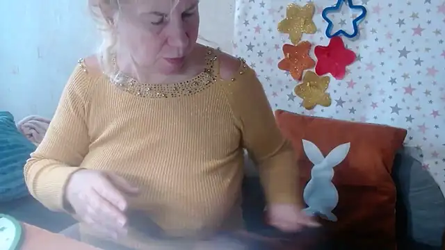 QueenLana online show from 10-24-25, 08:33