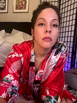 Snapshot of bellafreakyfun chatting on 09-15-25, 03:39 bellafreakyfun online show from 09-15-25, 03:39