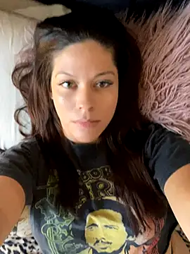 Snapshot of bellafreakyfun chatting on 09-20-25, 02:29 bellafreakyfun online show from 09-20-25, 02:29