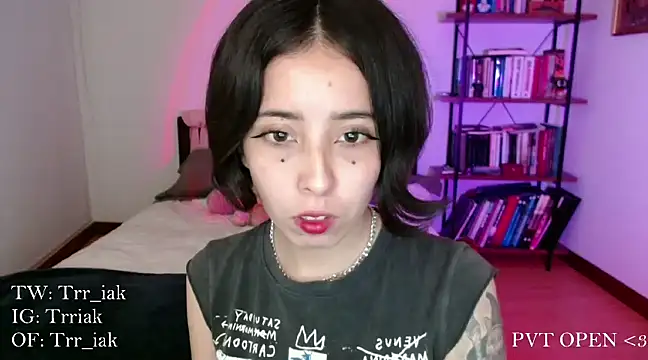 babyluna 8 8 online show from 01-15-25, 01:56