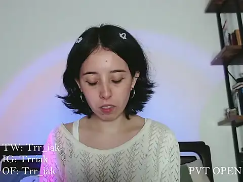 babyluna 8 8 online show from 11-21-25, 12:32