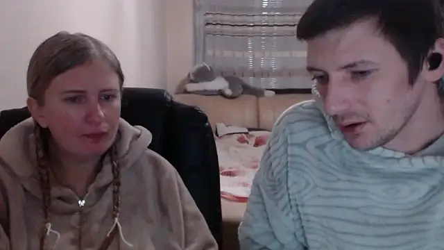 PeterAndJen online show from 02-26-25, 08:00
