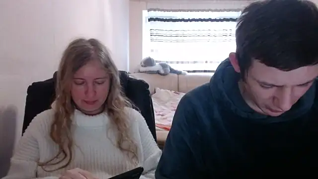 PeterAndJen online show from 03-01-25, 07:30